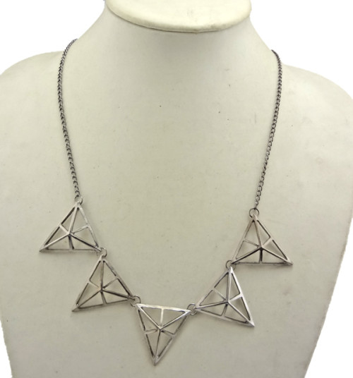 European Style Ladies Bronze/Gun Black Hollow-out Triangle Pendant Necklace N-4583
