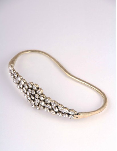 Fashion European Charming Rhinestone Flower Lovely Wrist Bracelet B-0286