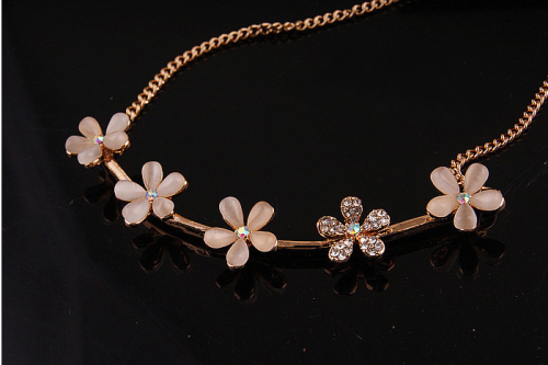 New Korean Style Fashion Charming Golden Metal Rhinestone Lovely Small Flowers Choker Necklace Bracelet Set S-0068
