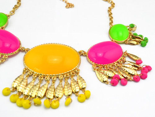 European Style Golden Resin Gem Drop Leaves Pendant Collar Necklace N-3004