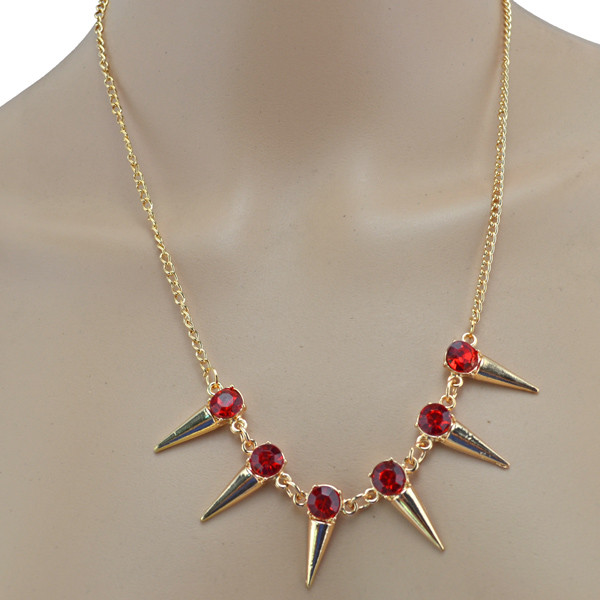 Fashion  European Style Golden Metal Rivet Crystal Chain Shinning Necklace N-1357