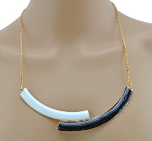 New Charming Gold Plated Alloy Enamel Crescent Choker Necklace N-4606