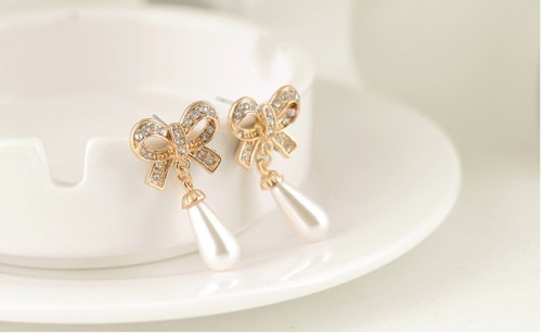 New Fashion Korean Style Gold Plated Boweknot Rhinestone Pearl Drop Ear Stud Earrings E-1686