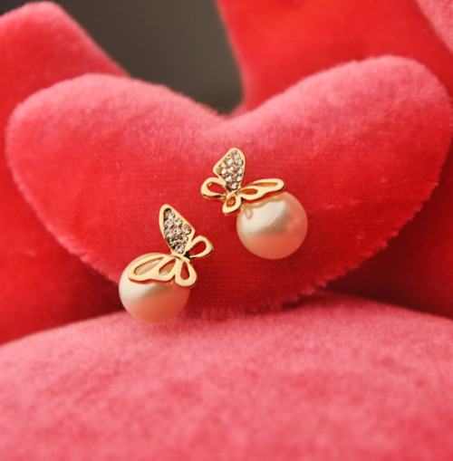 E-1689 Grace Korean  Delicate Gold Plated Alloy Butteryfly Rhinestone Pearl Stud Earrings