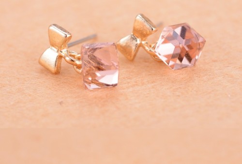 E-1504 New Fashion Charming Cute Bowknot Water Cube Crystal Ear Stud Earring