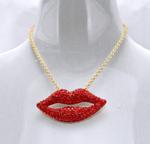 New European Red Crystal Stud Lips Pendant Necklace N-2909