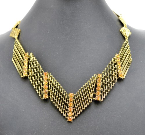 N-4278 European Vintage Gold Metal Hollow Out Rhombus Rhinestone Geometry Bib Pendant Necklace