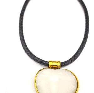 N-4864 European Vintage Style Gold Metal  Black Leather Chain Resin Heart Pendant Necklace