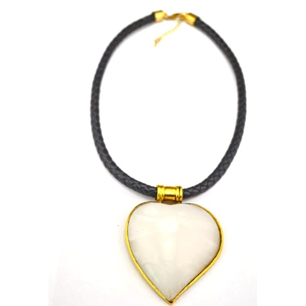 N-4864 European Vintage Style Gold Metal Black Leather Chain Resin Heart Pendant Necklace