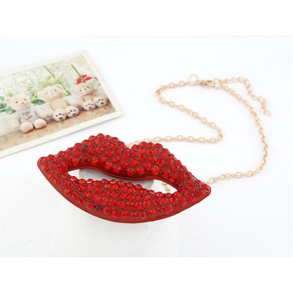 N-2913 New European Gold Plated Chain Red Rhinestone Lip Pendant Necklace