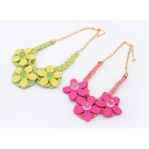 N-3115 New Arrival Fashion Koear Ribbon Gold Plated Chain Wood Flower Acrylic Crystal Pendant Necklace