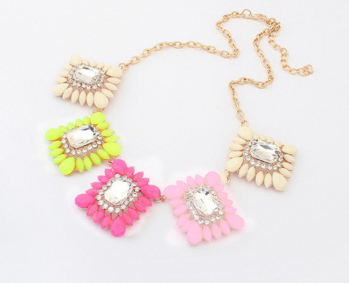 N-3507 New Arrival Charming Square Resin Gem Crystal Flower Pendant  Necklace