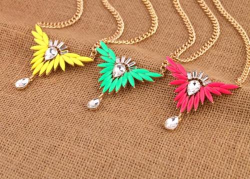 N-3557 New Arrival Fashion Gold Plated Alloy fluorescence color resin gem feather crystal drop Pendant Necklace