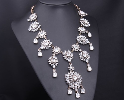 N-3585European Vintage Style Gold Alloy Full Clear Drop Square Flower Statement Necklace Wedding Jewelry