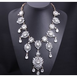 N-3585European Vintage Style Gold Alloy Full Clear Drop Square Flower Statement Necklace Wedding Jewelry