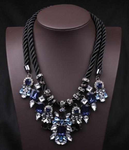 N-3590 European Style Gun Black Alloy  Double Chain Blue Red Square Drop Crystal Rhinestone Flower Necklace