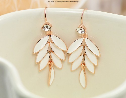 E-3069 Korea Style Gold Plated Alloy Clear Rhinestone Enamel Leaves Stus Earrings