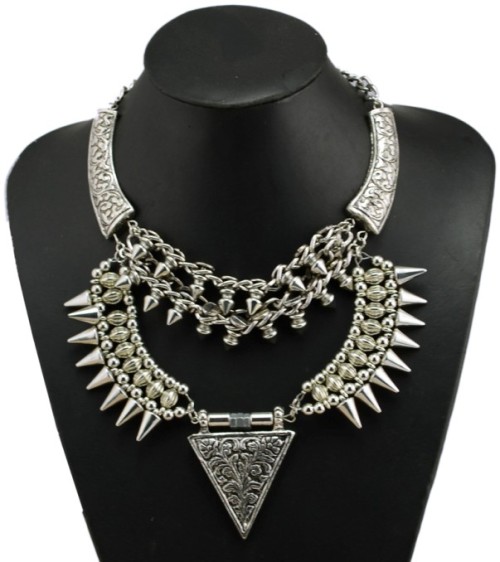N-3777 European Style Vintage Silver Alloy Carving Flower Rivets Tassels Chains Triangle Pendant Necklace