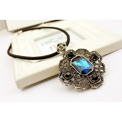 N-3798 European Style Black Chain Hollow Out Rhinestone Crystal Cross Pendant Necklace
