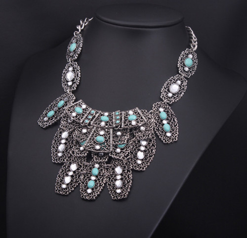 N-3803 Carving Vintage Silver Metal Hollow Out Flower Green Resin Gem Rhinestone Choker Necklace