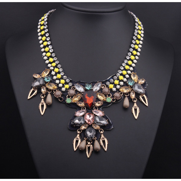 N-3792﻿﻿European Style Rhinestone Resin Gem Flat Chain Drop Crystal Flowers Leaves Choker Necklace
