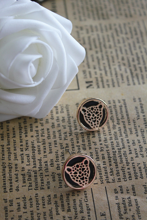E-3088 Fashion style Gold Plated Alloy Hollow Out Leopard Head Button Ear Stud
