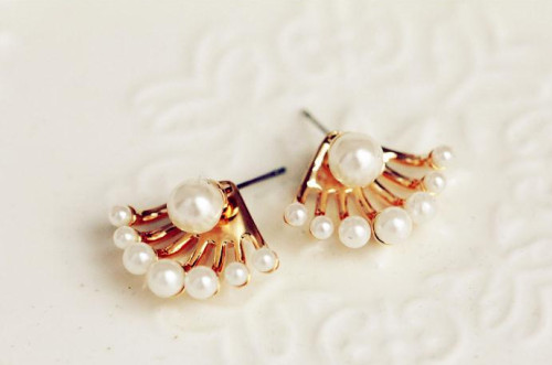 E-3087 Vintage style fashion gold plated pearl fan shaped  stud earrings