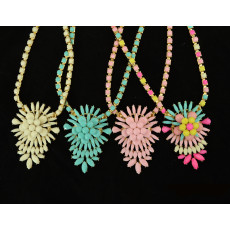 N-3923 Europea Style Gold Plated Alloy Resin Gem Shourouk Flower Pendant Necklace Costume Jewelry