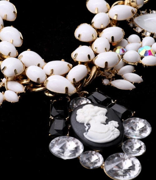 N-3966 European Style Gold Plated Thick Chain Vintage black  women queen  photo pendant white beads big rhinestone water Drop statement Necklace