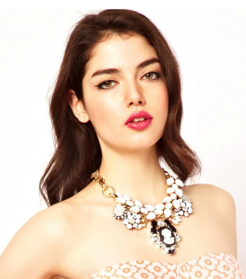 N-3966 European Style Gold Plated Thick Chain Vintage black  women queen  photo pendant white beads big rhinestone water Drop statement Necklace