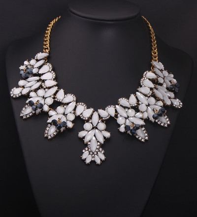 N-5039 European Style Crystal Gemstone Statement Necklace Flower Leaves Rhinestone New In Goods