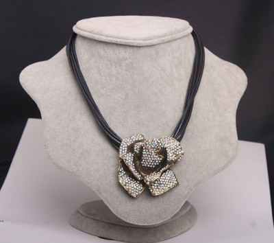 N-5024  Bohemian Style Multilayer Black Chain Clear Rhinestone Rose Flower Pendant Necklace
