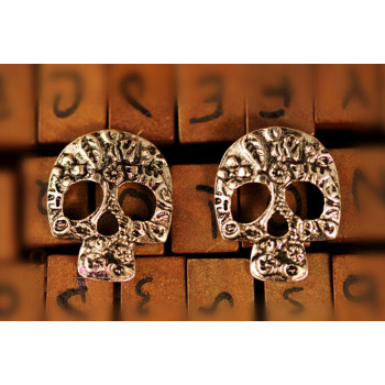 E-3231  Vintage Style Bronze Silver Metal Hollow Out Carving Flower Skull Ear Stud Earrings