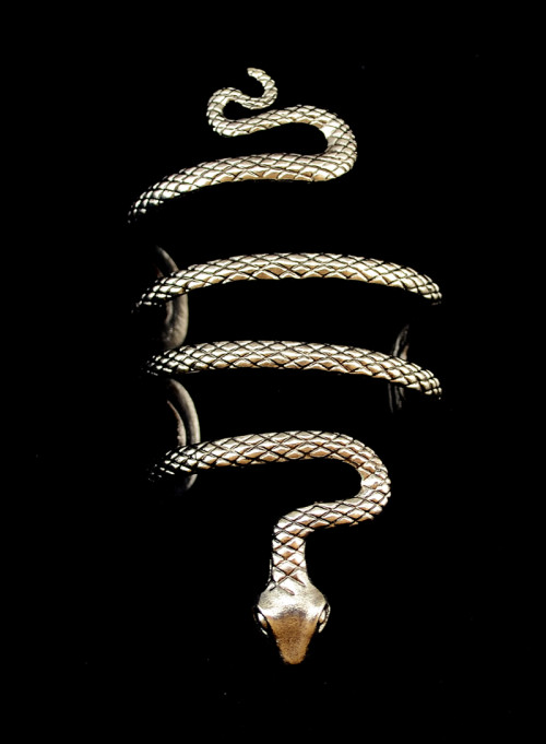 B-0393 * Vintage Style Silver Snake Shape Open Bangle Cuff