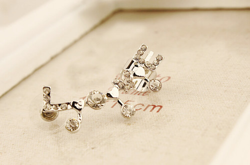E-3204 Korean style silver plated rhinestone carving LOVE letter left ear cuff on earrings clip accessories