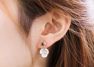 E-3491 Korean Fashion Style Sweet Elegant Crystal Shell Flower Stud Earrings for Women