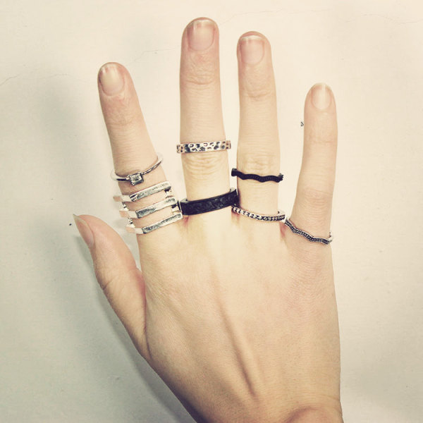 R-1226 korea Punk  Fashion Retro Exaggerated Hollow Out Dimond KNUCKLE RING