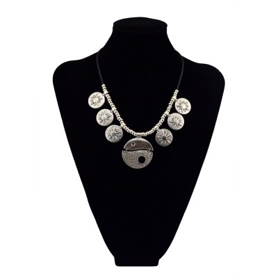 N-5630 Bohemian Vintage Silver Plated Charm Red Blue Acrylic Bead Round Pendant Leather Chunky Statement Necklace For Women