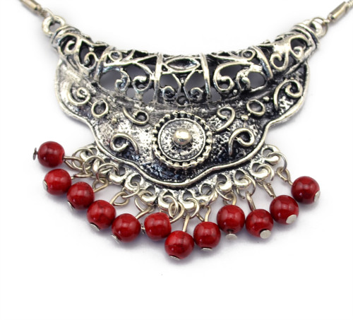 N-5646 Bohemian Vintage Carving Tassel Red Blue Bead Pendant Necklace for Women Costume Jewelry