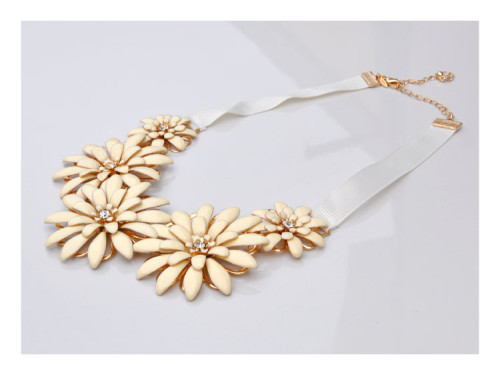 N-5791 New Luxury Brand White Ribbon Chain Candy Resin Rhinestone Sunflower Choker Bib Necklace