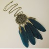 N-5921  Fashion Lady Vintage Bronze Plated Leaf Tassel Black Feather Necklace Long Hollow Flower Pendant Jewelry for Women