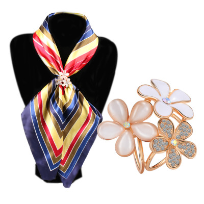 P-0218   Fashion Gold Plated Two Colors Charm Crystal Rhinestone Beautiful Flower Scarf Buckle Brooch Women Accessories