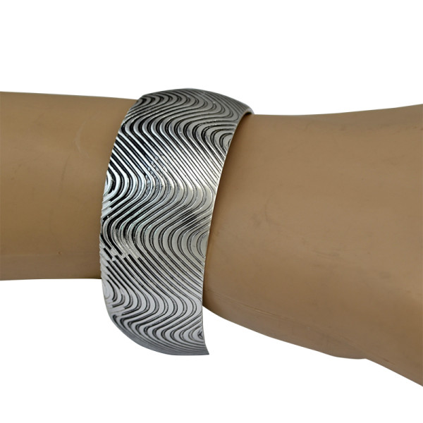 B-0664 Bohemian Tibetan Style Vintage Silver Plated Carving Stripe Wide Adjustable Cuff Bangles for Women Jewelry