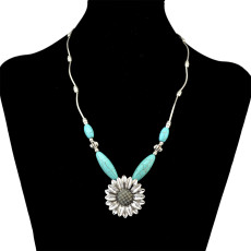 N-6330 Fashion  Boho Silver Plated Chain Turquoise  Stone Beads Charm Neckalce with Round Flower Pendant Choker Bib Necklace for Women