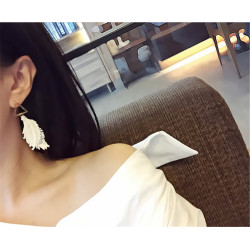 E-3832 Korean Fashion Gold Plated White Leaf Shape Earring Stud Earrings for Women Jewelry