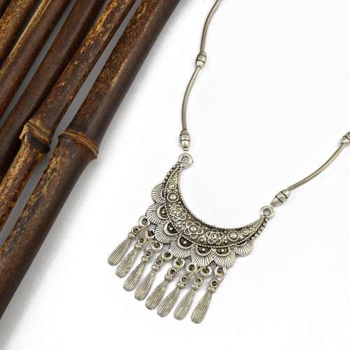 N-6399 bohemian vintage style silver plated moon shape pendant with tassel necklace for women jewelry