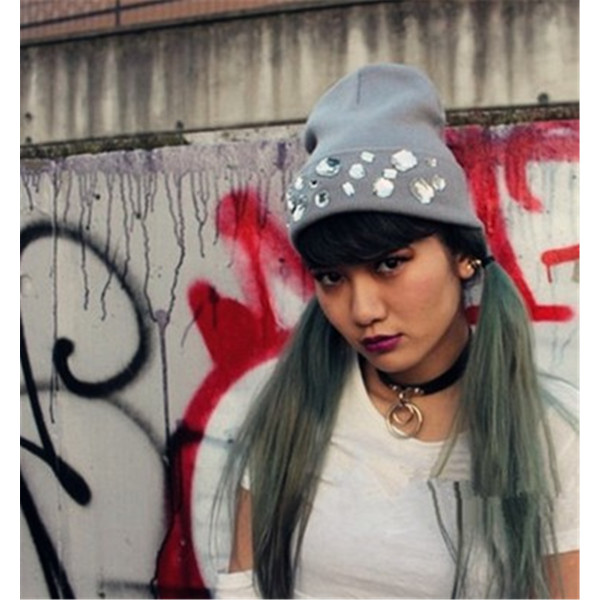 N-6543 Gothnic Punk Style White Black PU Leather Choker Necklace Circle Pendant Fashion Short Necklaces Women Accessory