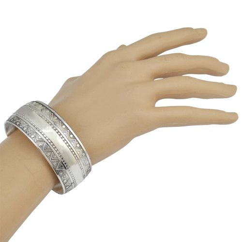 B-0828 Fashion Vintage Silver Plated Caving Bangle Wide Cuff Bracelet can be Adjustable