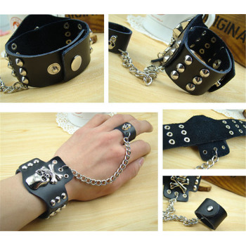 B-0829 Fashion Leather Balck White Punk Personality Skull Rivet Adjustable Cuff Bangle Bracelet with Finger Ring Unisex Bracelets