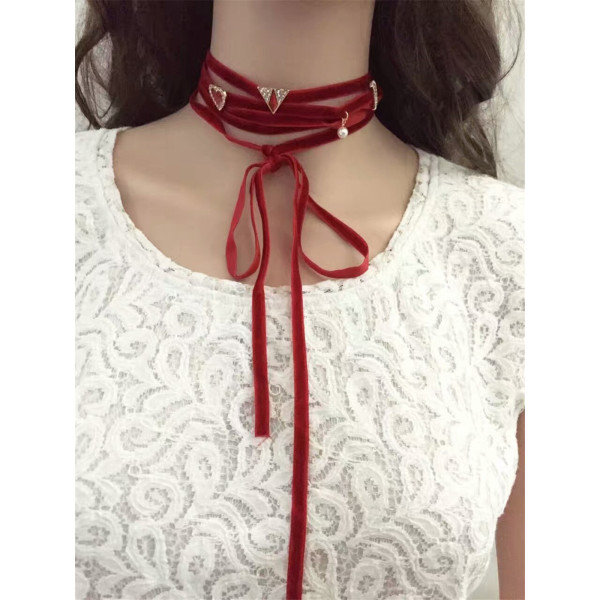 N-6653 2pcs/set Solid Black/Red Velvet Gold Plated Pearl Heart Moon Triangle Pendants Rhinestones Choker Necklace Multilayer Necklaces